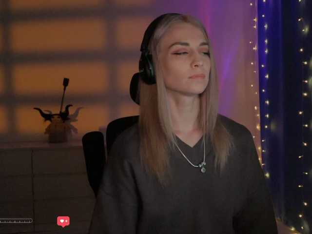 BlackMonro's BongaCams show and profile