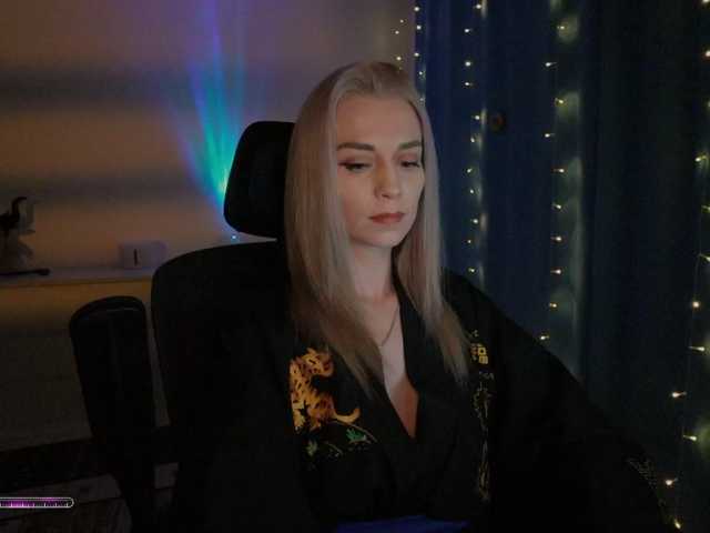 BlackMonro's BongaCams show and profile