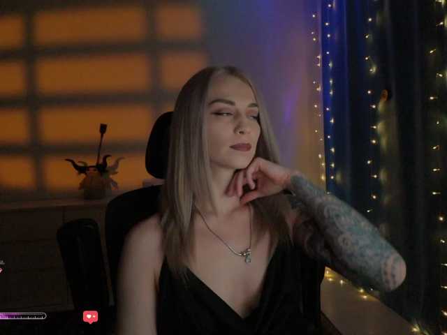 BlackMonro's BongaCams show and profile