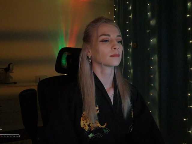 BlackMonro's BongaCams show and profile