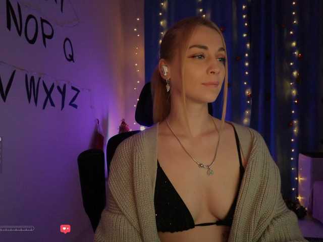 BlackMonro's BongaCams show and profile