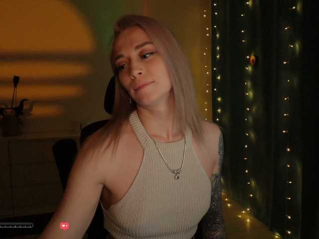 BlackMonro's BongaCams show and profile