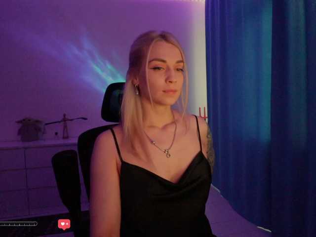 BlackMonro's BongaCams show and profile