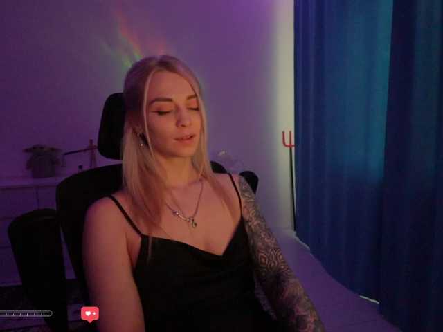 BlackMonro's BongaCams show and profile