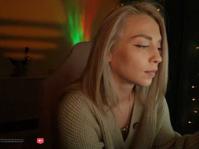 BlackMonro's BongaCams show and profile