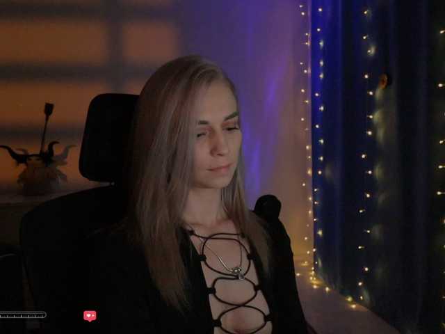 BlackMonro's BongaCams show and profile