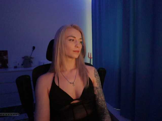 BlackMonro's BongaCams show and profile