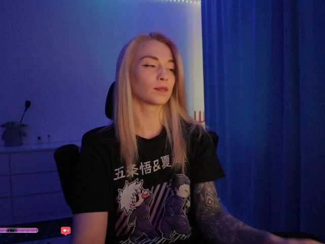 BlackMonro's BongaCams show and profile