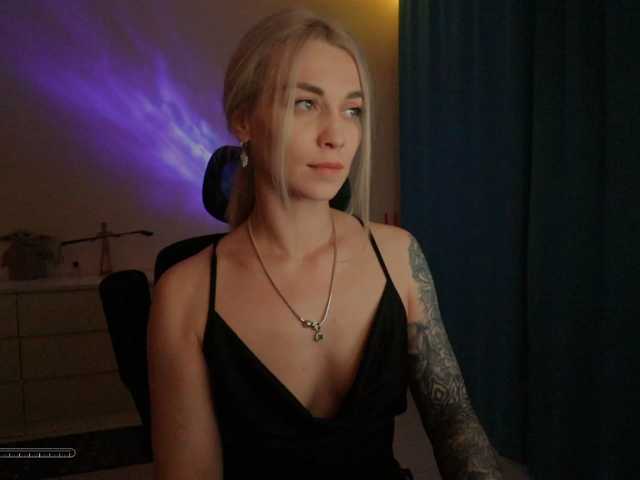 blackmonro cam belle