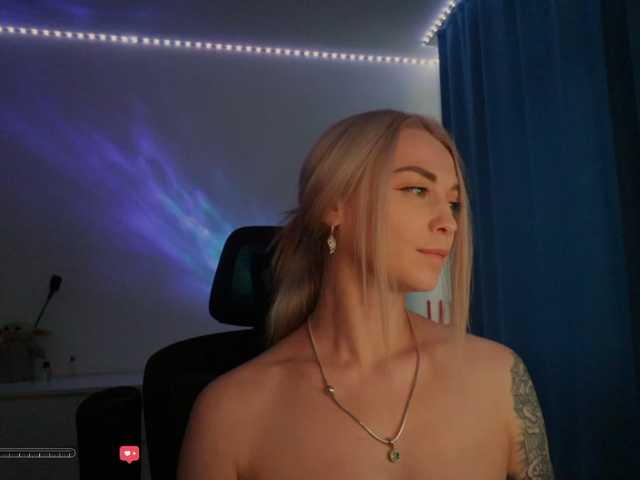 BlackMonro's BongaCams show and profile