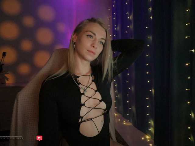 BlackMonro's BongaCams show and profile