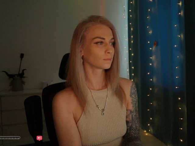 BlackMonro's BongaCams show and profile