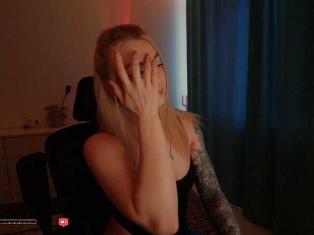 BlackMonro's BongaCams show and profile