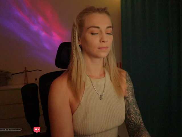 BlackMonro's BongaCams show and profile