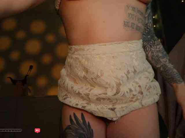 BlackMonro Live Webcam on BongaCams