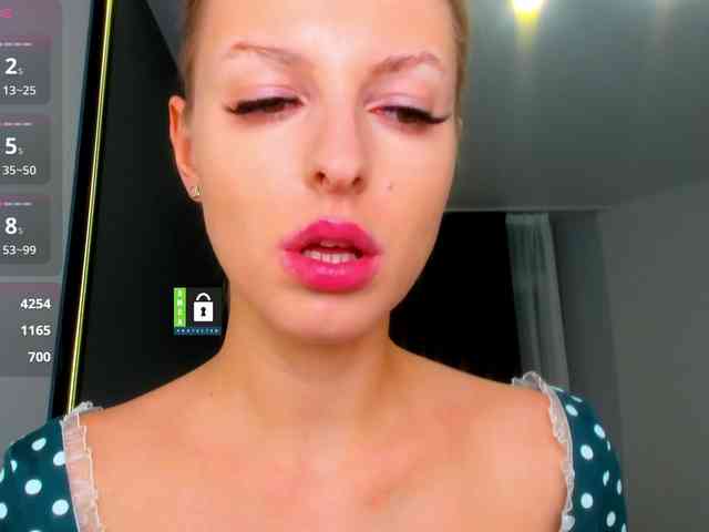 PinkPanterka webcam