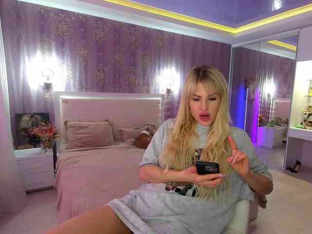 MirandaQueen MirandaQueen