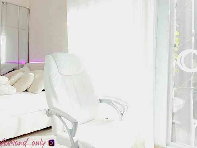 Miss__Diamond webcam