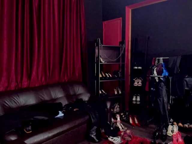 puffyllove's BongaCams show and profile