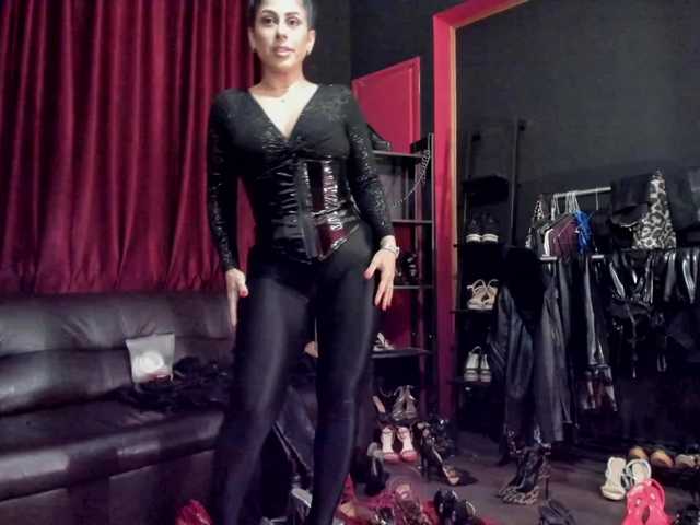 puffyllove's BongaCams show and profile