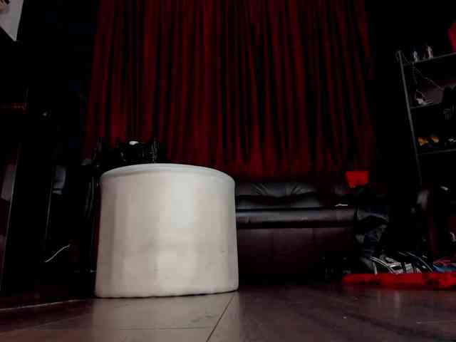 MissPuffyllove webcam