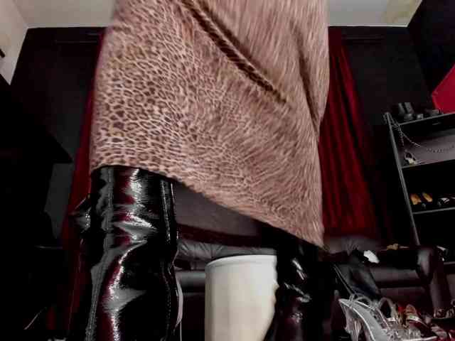 MissPuffyllove webcam