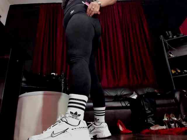 MissPuffyllove webcam