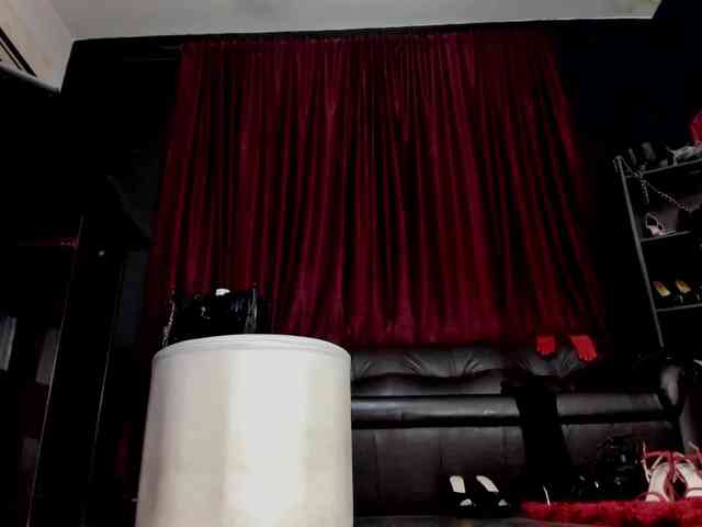MissPuffyllove webcam