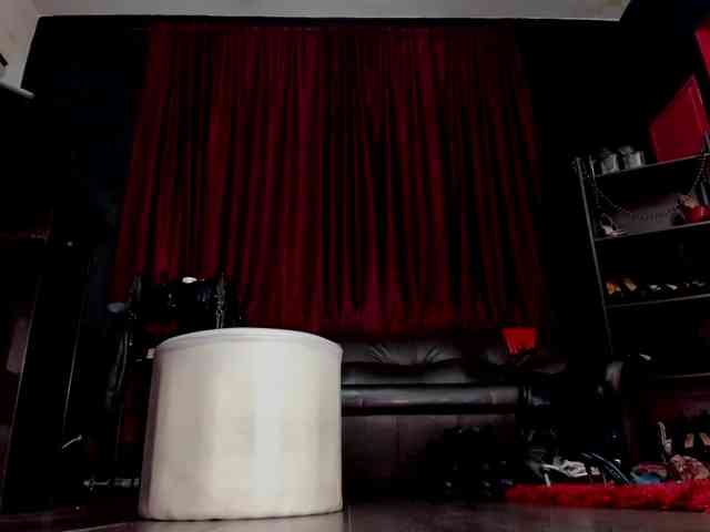 MissPuffyllove webcam