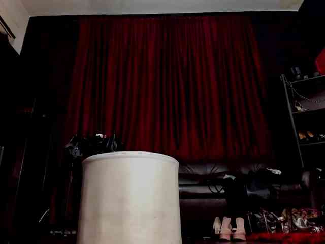 MissPuffyllove webcam