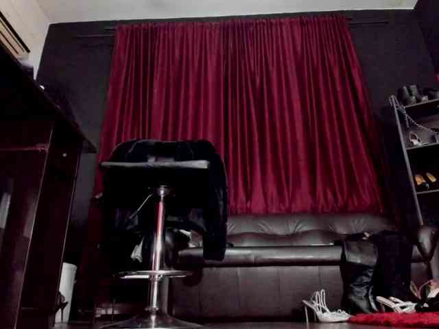 MissPuffyllove webcam