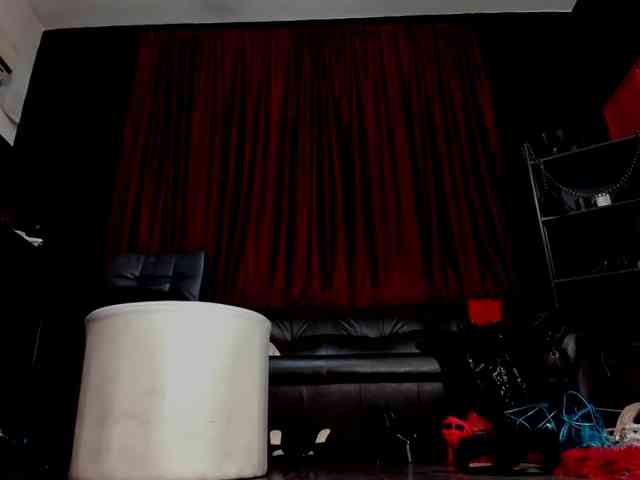MissPuffyllove webcam