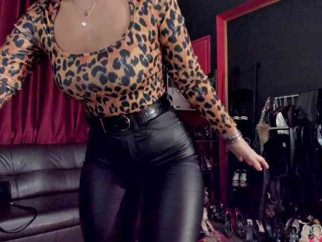 MissPuffyllove webcam