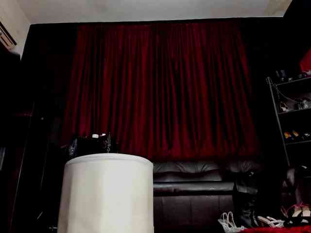 MissPuffyllove webcam