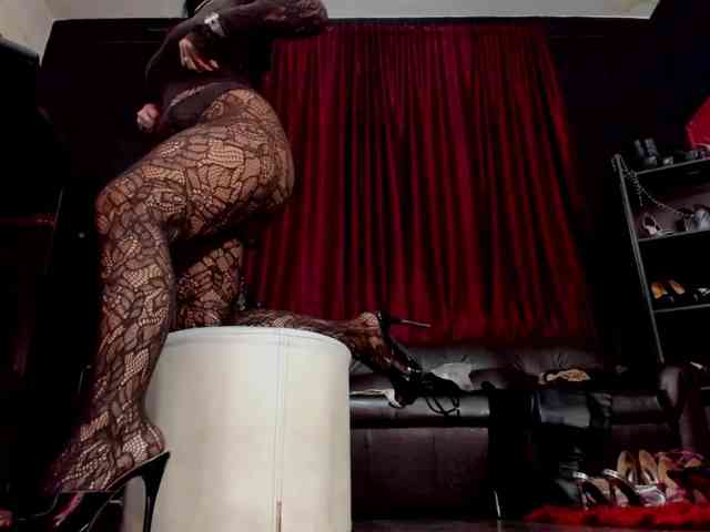 MissPuffyllove webcam