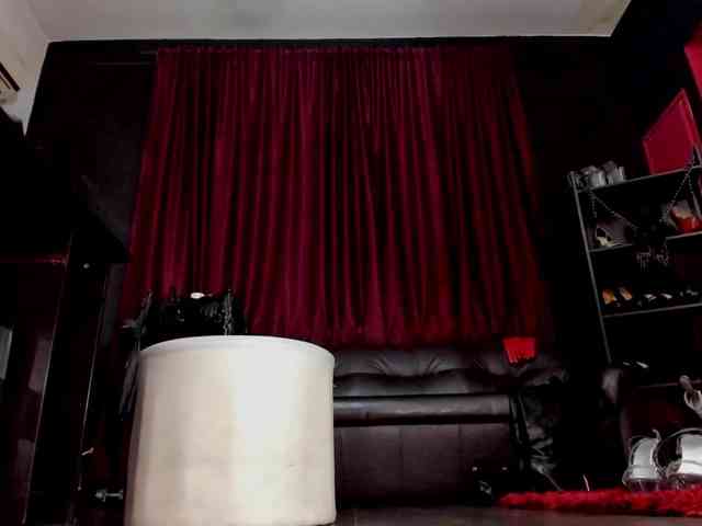 MissPuffyllove webcam