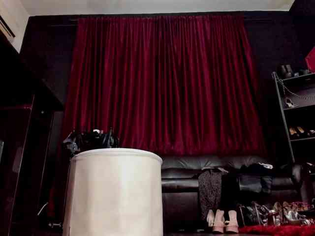 puffyllove Live Webcam on BongaCams