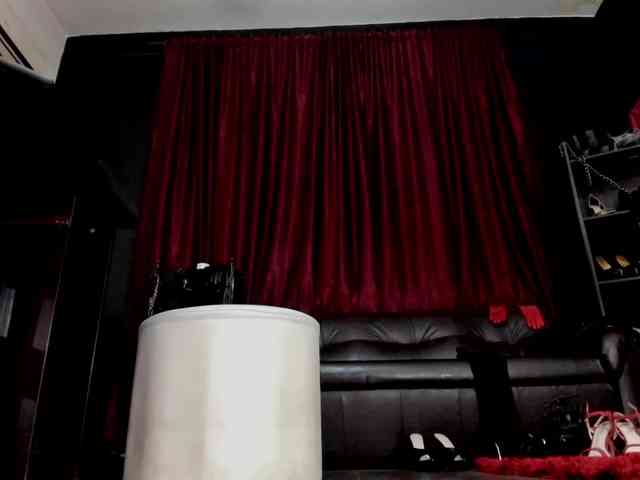 MissPuffyllove webcam