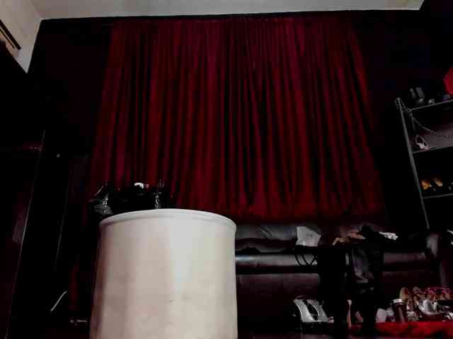 MissPuffyllove webcam