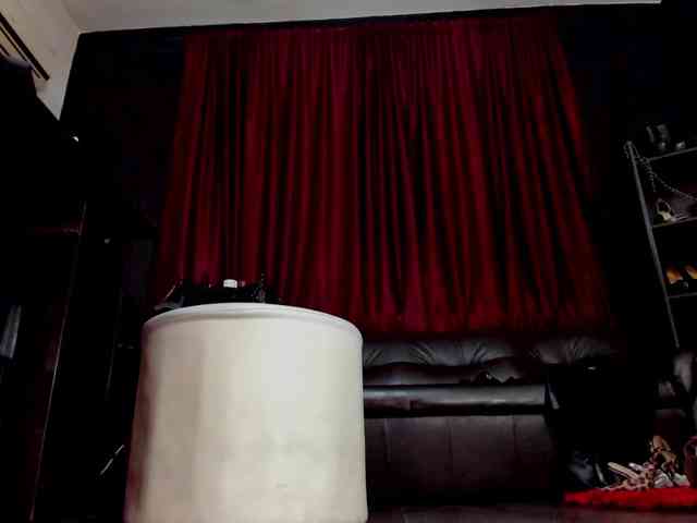 MissPuffyllove webcam