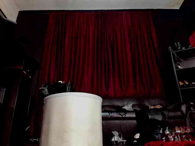 MissPuffyllove webcam