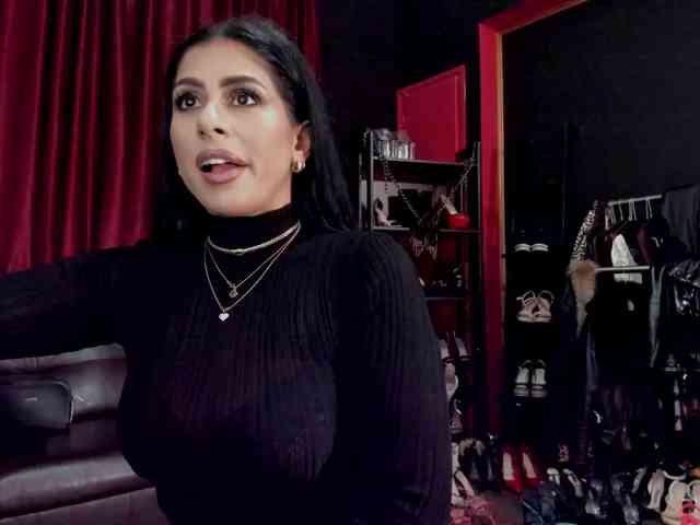 MissPuffyllove webcam