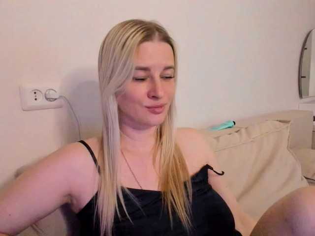 Sashanew77's BongaCams show and profile