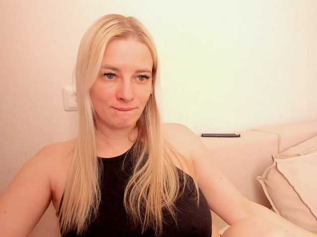 Sashanew77's BongaCams show and profile