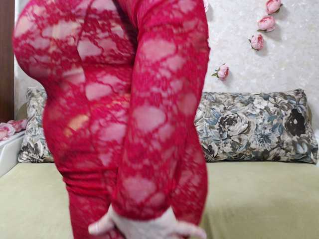 hugenipple's BongaCams show and profile