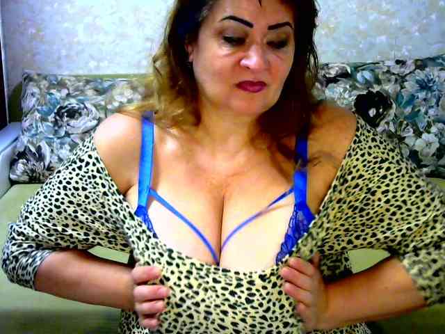 hugenipple webcam