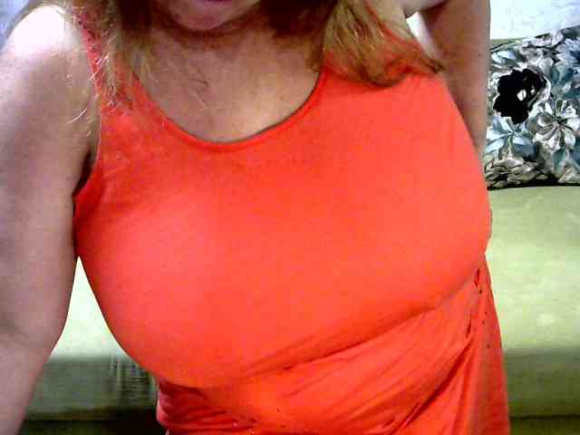 hugenipple webcam