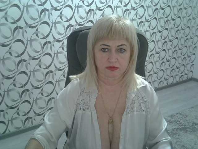 helen88888's BongaCams show and profile