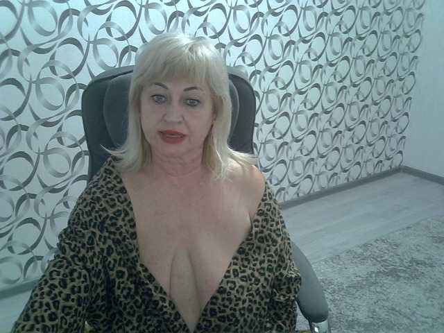 helen88888's BongaCams show and profile
