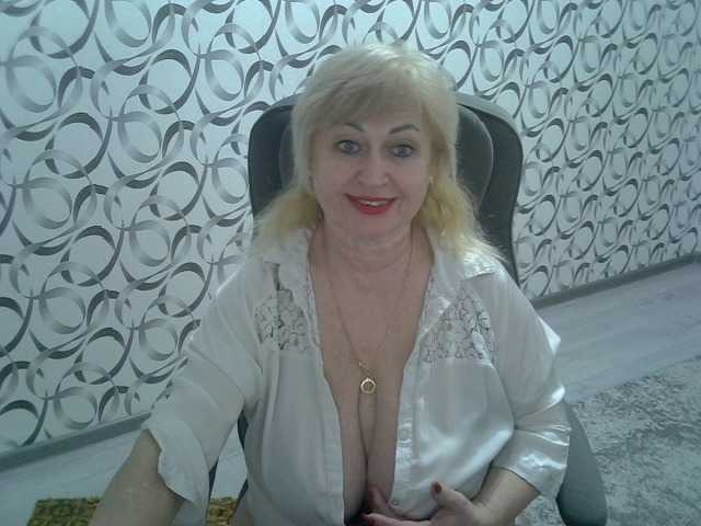 helen88888's BongaCams show and profile